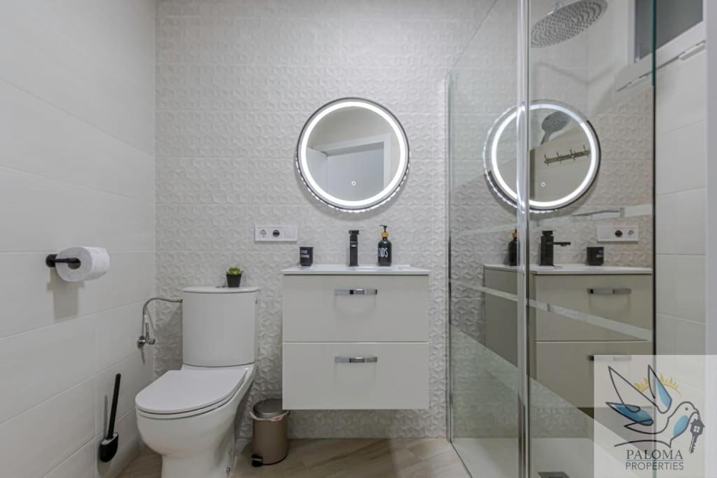 Wonderful Studio Apartment On The Beachfront Benalmádena Exteriör bild