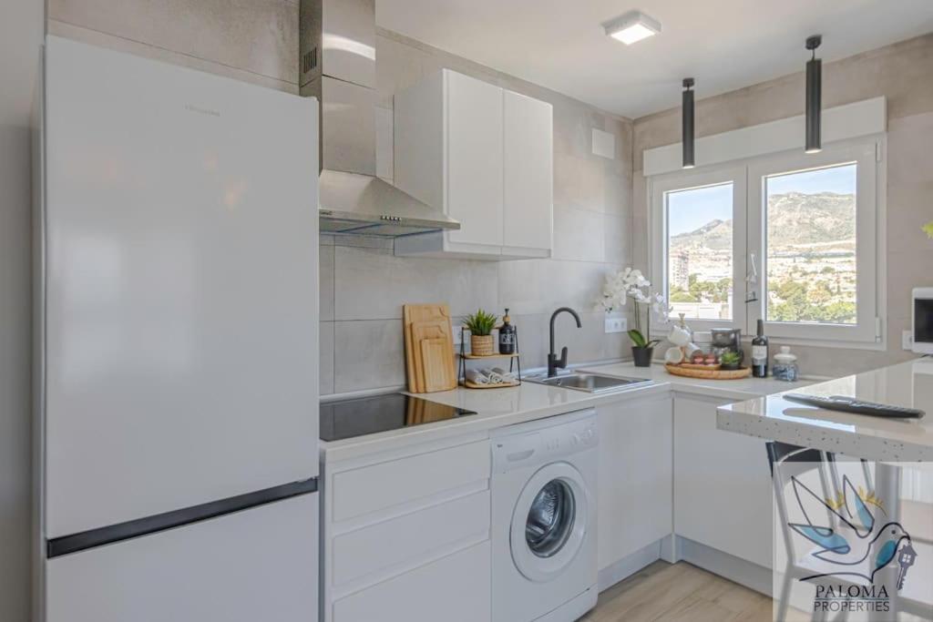 Wonderful Studio Apartment On The Beachfront Benalmádena Exteriör bild